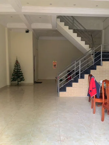 Bán NHÀ ĐẸP CHỢ MÓNG , BẮC NINH,Ô TÔ TẢI VÀO NHÀ 
 Vị trí đẹp ngõ thông ô bàn cờ
 DT 123m² – MT rộng 12m cực hiếm