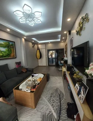 Bán Nhà Phố Thái Thịnh, 34m, OTO Thông Qua, Ngủ Trong Nhà, Giá 12,5 Tỷ