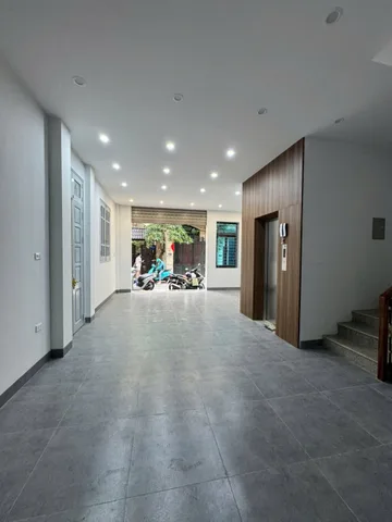 VIP KIM GIANG – 7 TẦNG THANG MÁY – LÔ GÓC – Ô TÔ TRÁNH DỪNG ĐỖ NGÀY ĐÊM