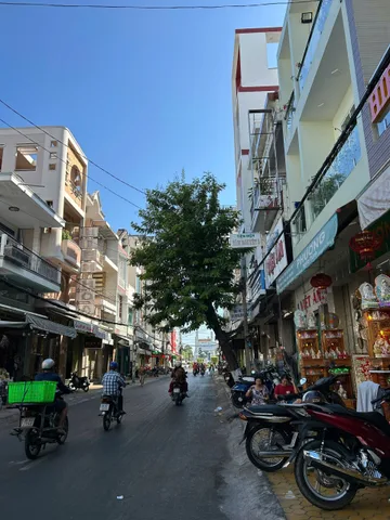 CẦN BÁN GẤP NHÀ MẶT TIỀN KINH DOANH TRUNG TÂM TP PHAN THIẾT