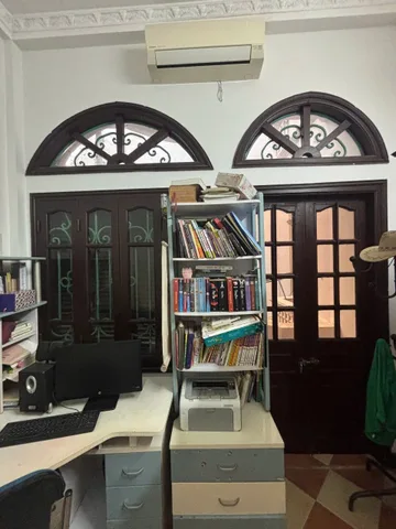 Cho Thuê Nhà Ngõ 127 Hào Nam 45M² 4 Tầng 4 Ngủ, Full Nội Thất - Giá Thuê 14tr