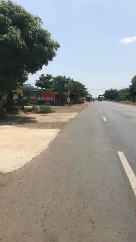 Bán đất 370m² có sẵn 100m² thổ cư ngang 5m giá 370 triệu tại Xã Đồng Tâm
