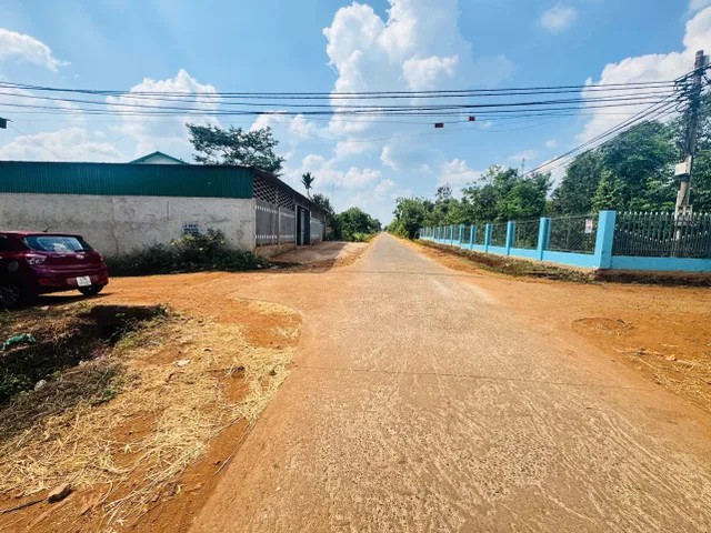 Bán 2 lô trục chính kinh doanh eadrong ( cuor đăng mơi chỉ  320tr. Lô đường 15m