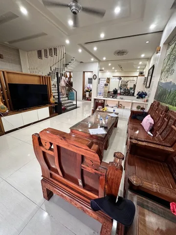 🏠 Bán nhà khu biệt thự Lê Thị Riêng, Thới An, Quận 12
💢 DT 164m² - 8x22
➖ Giá 13.9 tỷ TL.