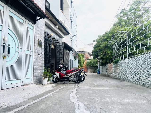 BÁN NHÀ NGUYỄN ẢNH THỦ - 5M1x18 - 90M2 - HẺM 7M - 4 TẦNG GẦN MẶT TIỀN - 6ty900