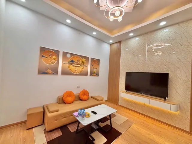 BÁN CĂN HỘ TẬP THỂ PHỐ PHƯƠNG MAI, ĐỐNG ĐA, 3 NGỦ FULL NỘI THẤT, 20M Ô TÔ TRÁNH