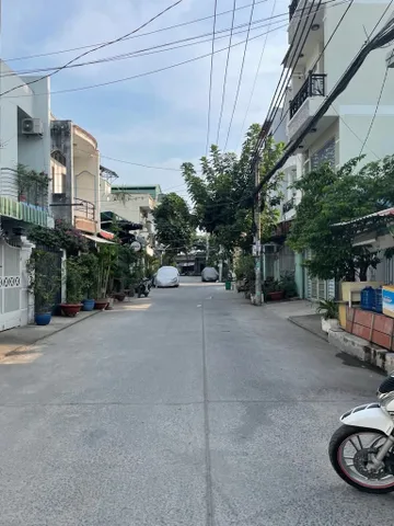 BÁN NHÀ ĐƯỜNG MINH PHỤNG, PHƯỜNG 1, GẦN ĐẦM SEN ,GẦN CHƠ BÌNH THỚI ÔTÔ NGỦ (4 X  16M  X 2TẦNG )GIÁ : NHỈNH 5TỈ TL