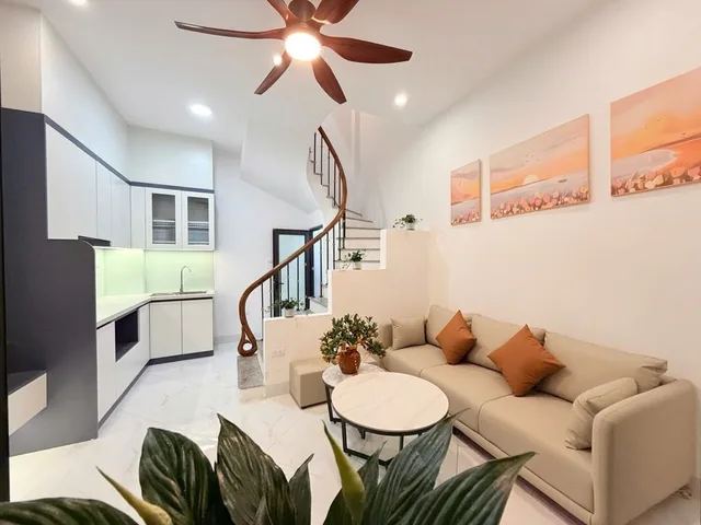 "không QH" - KHƯƠNG TRUNG - NGÕ THÔNG - Ô TÔ 20M - Ở NGAY - 6,5 TỶ