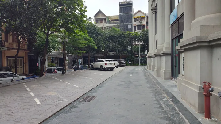 Bán sàn thương mại văn phòng