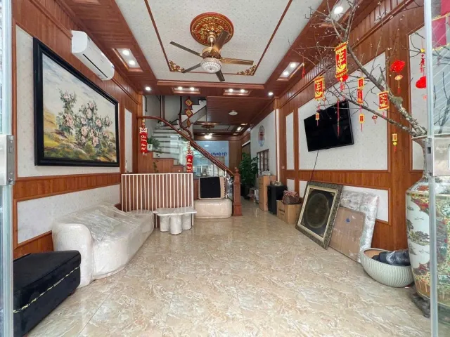 Cho Thuê Nhà Lý Thường Kiệt - Hà Đông 50M² 3 Tầng 4 Ngủ - Nội Thất CB - Gần Phố - Giá Thuê 16tr