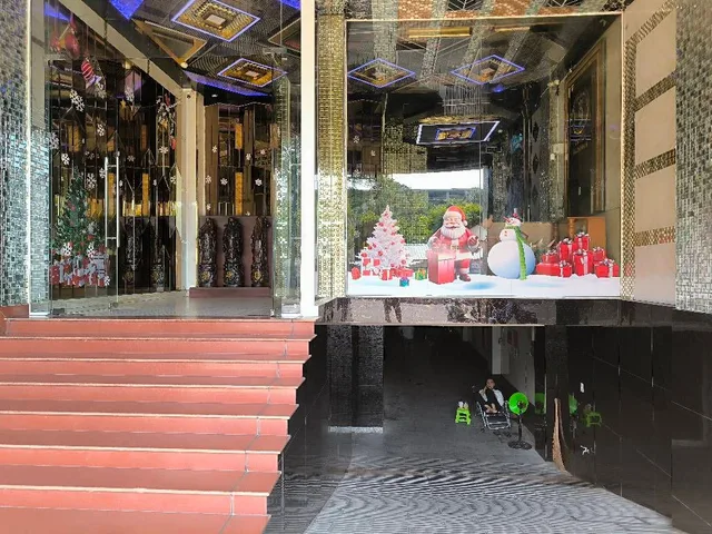 BÁN QUÁN KARAOKE 7 TẦNG.LÊ VĂN VIỆT QUẬN 9.SIÊU VIP