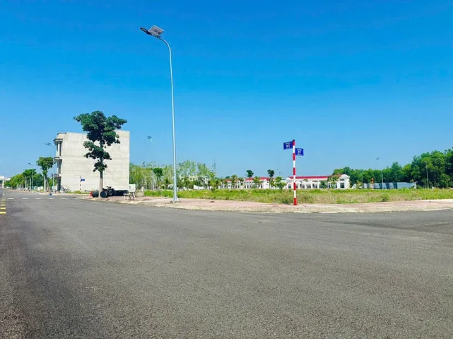 Gia đình bán gấp lô đất Chơn Thành Đồng Nai 225m, Mặt tiền đường nhựa 8m, gần khu công nghiệp.