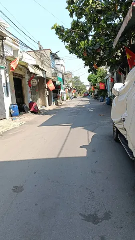 NHÀ 3 TẦNG ĐẸP NGAY DĨ AN BÌNH DƯƠNG DT101M2; 5 X 20; 3PN; 3WC