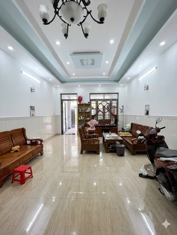SIÊU PHẨM MT KINH DOANH KHU VIP TÊN LỬA 100M2 4 TẦNG NGANG 5M BỀ THẾ 1X TỶ