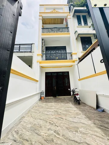 🏡 DUY NHẤT 1 CĂN NHÀ 3 TẦNG ĐẸP – Ô TÔ NGỦ TRONG NHÀ – NGAY CHỢ 339 PHƯỚC LONG B 🔥