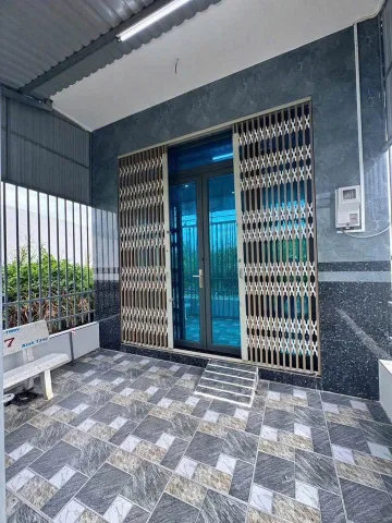 Cần bán gấp căn nhà mới toanh ở gần KCN Trảng Bàng, Tây Ninh, diện tích 135m2, sổ hồng riêng