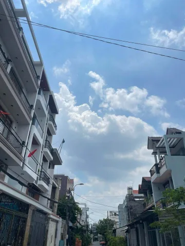 BÁN NHÀ ĐƯỜNG LÊ VĂN QUỚI, PHƯỜNG BHH ,GẦN  AEON MALL TÂN PHÚ,SÁT CHỢ ( 4m x 8,5m x 2 TẦNG ) GIÁ : NHỈNH 2 TỈ TL