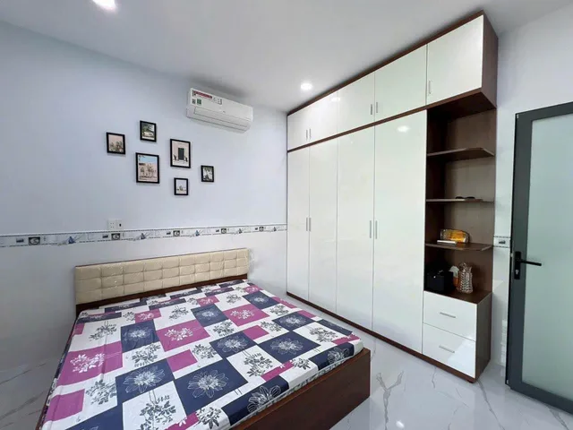Nhà Ngang lớn >5m - Hẻm oto thông ngay Bà Hom - Giá tốt trong khu vực.