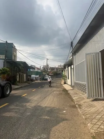 Bán đất MẶT TIỀN đường HUỲNH THÚC KHÁNG cũ