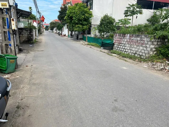 Bán 70.8 m Lâm Động đường trải nhựa kinh doanh buôn bán tốt  L/h;076.231.9990 em Thúy