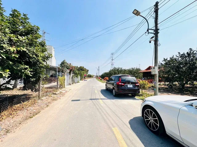 Bán 2000m2 đất Bàu Bàng - TPHCM. Đường nhựa 16m. Đối diện có 15 phòng trọ