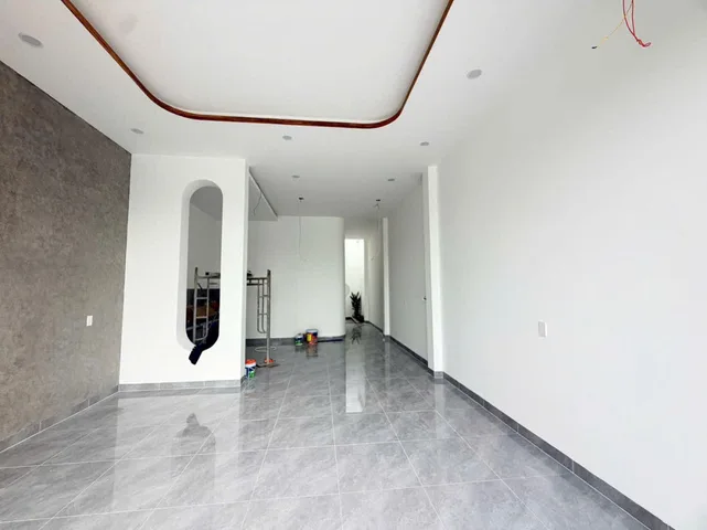 Bán nhà mới xây ngay cạnh kcn trảng bàng, giá bán 750 triệu shr - gọi: 0792 564 660