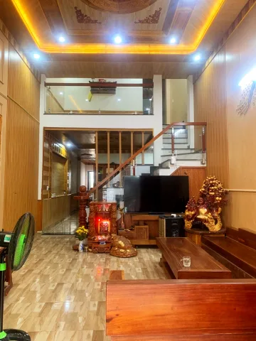 Bán nhà hxh trung tâm Dĩ An 110m2 4pn giá 4,7 tỷ