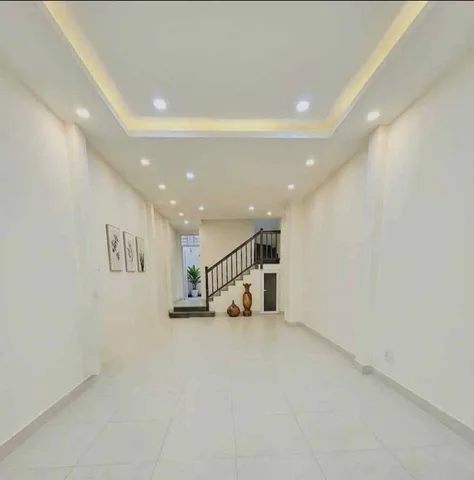 Hơn....6tỷ  NHÀ AN DƯƠNGVƯƠNG 3tầng DT (72M2 ),hẻm 8m ôtô ngủ nhà (210526).