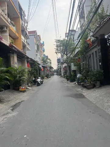 Bán nhà 133m² full thổ cư ngang 8m giá 11.7 tỷ tại Phường Bình Trị Đông