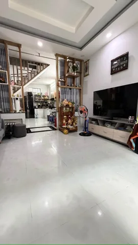 NHÀ 2 TẦNG - 40m2 - HẺM XE HƠI THÔNG - BÌNH TÂN