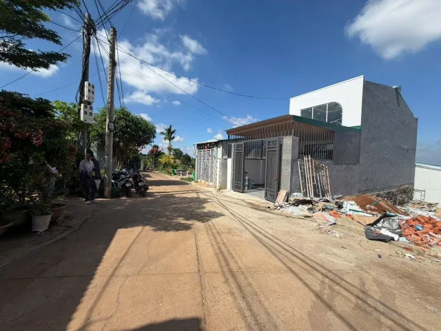 Bán nhà 90m² full thổ cư ngang 4.7m giá 2.99 tỷ tại Phường Buôn Ma Thuột