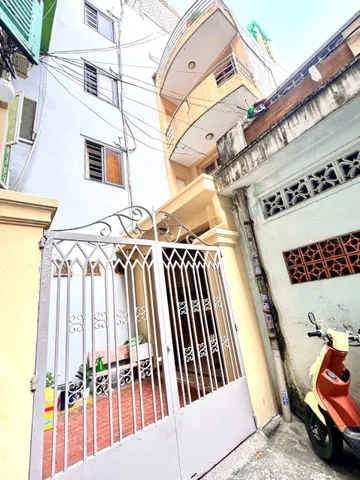 CHỦ 1 ĐỜI XƯA BÁN NHÀ 4 TẦNG Đ.LÊ THÁNH TÔN, QUẬN 1- DT 63M2 - CHỈ 19T- VIEW ĐỐI DIỆN CHỢ BẾN THÀNH- 0938676685 GIANG GIANG