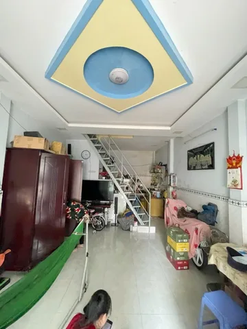 HIẾM - NGAY LÊ VĂN QUỚI - DT ~4x9M - 2 TẦNG CÓ 3PN - HẺM Ô TÔ ĐỖ CỬA