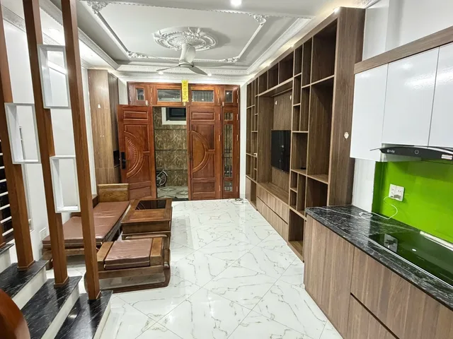 NHÀ MỚI Ở NGAY - TẶNG FULL ĐỒ - KHU VỰC ĐÔNG DÂN CƯ - CÓ KHE THOÁNG PHÍA HÔNG NHÀ NÊN CÁC PHÒNG VÔ CÙNG THOÁNG SÁNG - SINH KHÍ TỐT.