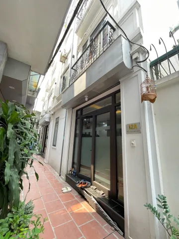 Bán nhà đẹp Đức Giang ở ngay, 56m2, MT 4.6m, ô tô đỗ cực gần, giá hơn 8 tỷ.