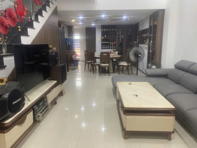 📌📌📌LÀM VIỆC TRỰC TIẾP GIÁ TỐT !!! NHÀ QUÁCH THỊ TRANG GIÁ 8.5T
