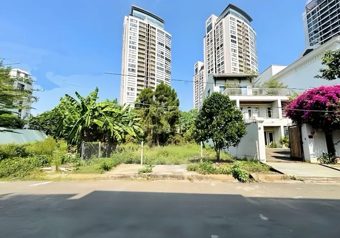 BÁN ĐẤT ĐƯỜNG NGUYỄN VĂN HƯỞNG, THẢO ĐIỀN - 300m2 - GIÁ 90 TỶ TL