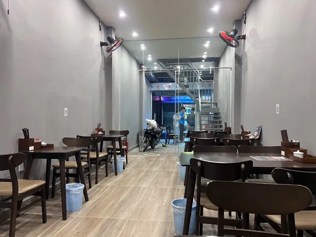 CHO THUÊ NHÀ 3 TẦNG MẶT TIỀN TÔN ĐẢN QUẬN 4