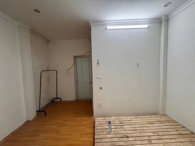 Bán nhà lĩnh nam 5 tầng ô tô đỗ cổng 8M ô tô tránh hoàng mai