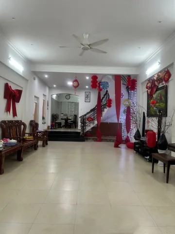 [H2345*] Chủ Ngộp Hạ Giá Bán Gấp Nhà Phố 4 Tầng Diện Tích Khủng Bình Lợi!