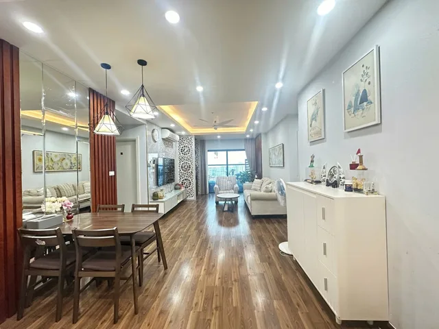 🔥 Bán Căn Hộ Cao Cấp Diamond 136 Hồ Tùng Mậu, 104m², 3PN 2WC, View Sân VĐ Mỹ Đình, Full Nội Thất Đẹp, Có 2 Slot Ô Tô, Sổ Đỏ Chính Chủ – Giá 10.8 Tỷ ☎️ 0982318676 Nga
