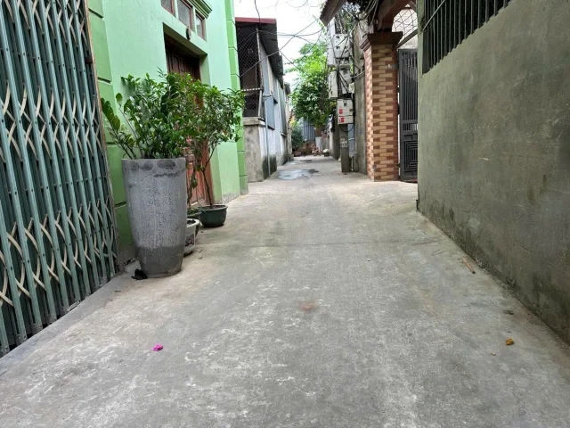 CHÍNH CHỦ GỬI BÁN ĐẤT TẶNG NHÀ XƯỞNG PHÙ KHÊ, TỪ SƠN Khu phố Kim Bảng ,Phù Khê
 DT 74m² ,MT gần 6m, Giá 1,9x Tỷ