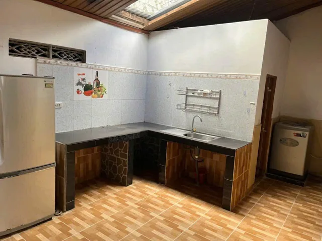 Cho thuê nhà hẻm ô tô Lê Hồng Phong phường 4 đà lạt 5tr/tháng