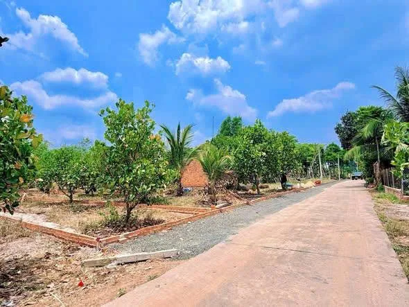 Bán Đất  5 x 45 ( 225m2) sát KCN Minh Hưng III Xung quanh dân cư và trọ hiện hữu