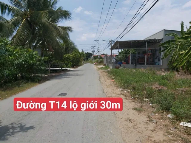 Bán đất 331m² có sẵn 164m² thổ cư ngang 8,2m giá 3.8 tỷ tại Xã Bình Chánh
