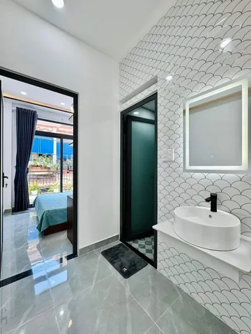 Bán nhà 41m2 Nguyễn Thái Sơn, Phường 5, Gò Vấp hẻm xe hơi, giá 2 tỷ100 sổ hồng riêng