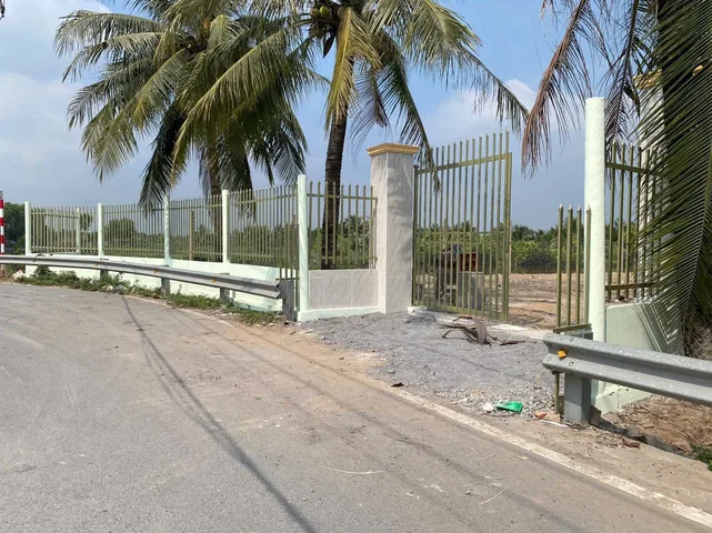 Bán đất 1200m² có sẵn 600m² thổ cư ngang 22m giá 16 tỷ tại Xã Bình Lợi
