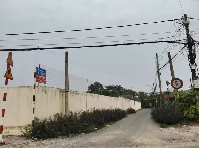 Bán đất nở hậu, phong thủy đẹp, diện tích rộng tổng 180m2. Theo phong thủy được xem là rất tốt, tượng trưng cho  tài lộc tích tụ, làm ăn phát đạt