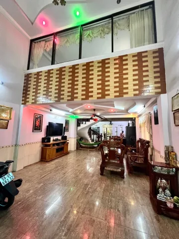 Bán nhà 100m²  6×17m² giá 8.9 tỷ  Phường Bình Trị Đông
