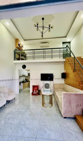 🏡 LONG BÌNH Q9 - 64m2 TC - 2 PN, SHR, ĐÔNG DÂN CƯ - GIÁP MẶT TIỀN LONG SƠN - CHỈ 2,45 tỷ còn TL .
👉 Căn hiếm trong khu vực, đã có sổ hồng riêng.
👉 Khu dân cư đông đúc.
👉 Giao thông thuận tiện.
📱 LH/zalo 0913836870 Trang hỗ trợ thêm thông tin.
+ Nhận 